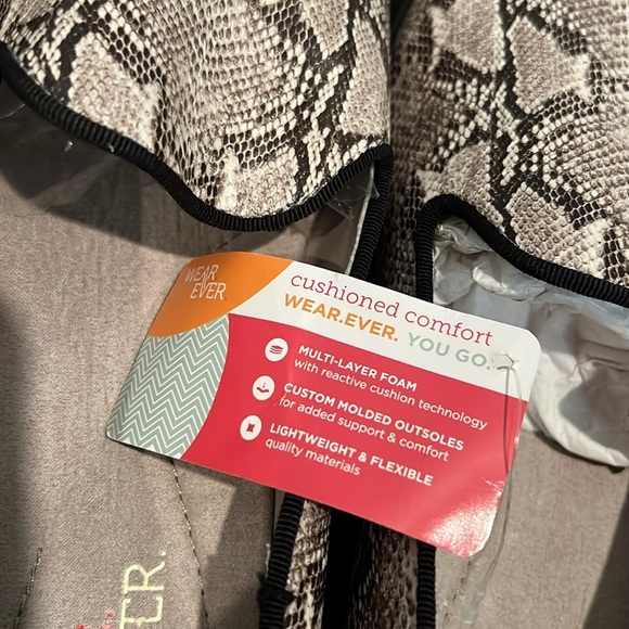 Wear ever women’s flats 8.5 NWT - Picture 7 of 11